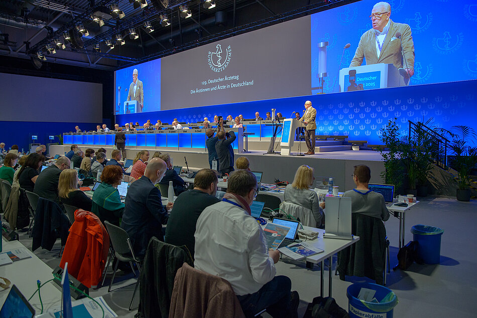 Debatte zur GOÄ auf dem 129. DÄT Debatte zur GOÄ auf dem 129. DÄT