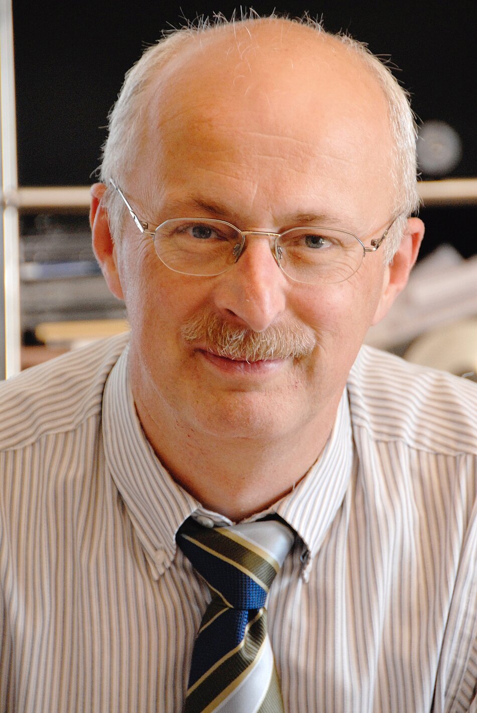 Portraitfoto von Prof. Dr. Robert Jütte 