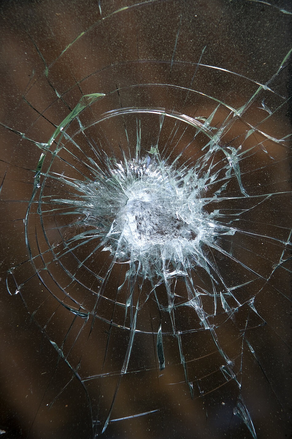 Zerbrochene Scheibe Zerbrochene Scheibe